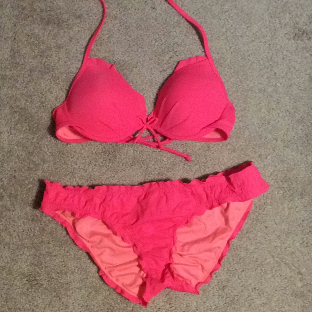 Victoria’s Secret push up bikini in hot pink